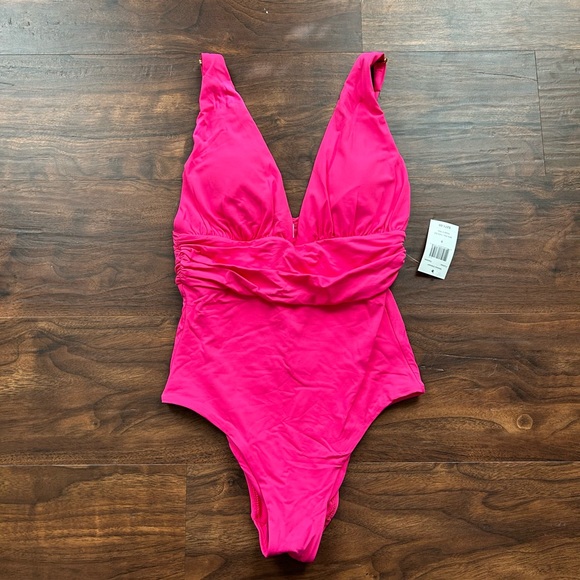 Melissa Odabash Other - NWT Melissa Odabash Panarea One Piece Swimsuit 
Fuchsia 
Size 8

Brand new!
